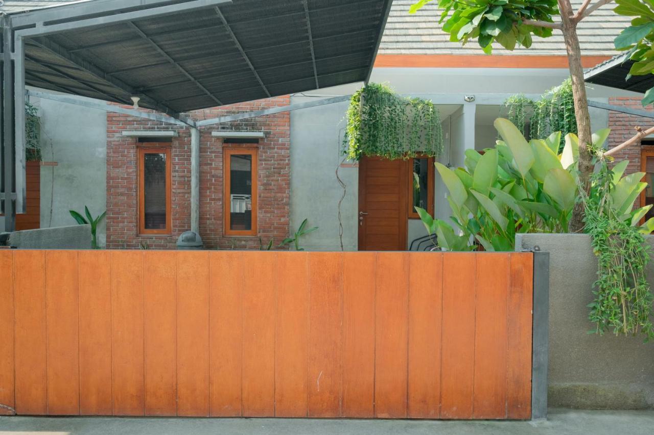 Andewi Guest House Denpasar Redpartner - Minimum Stay 30 Nights Sanur Extérieur photo